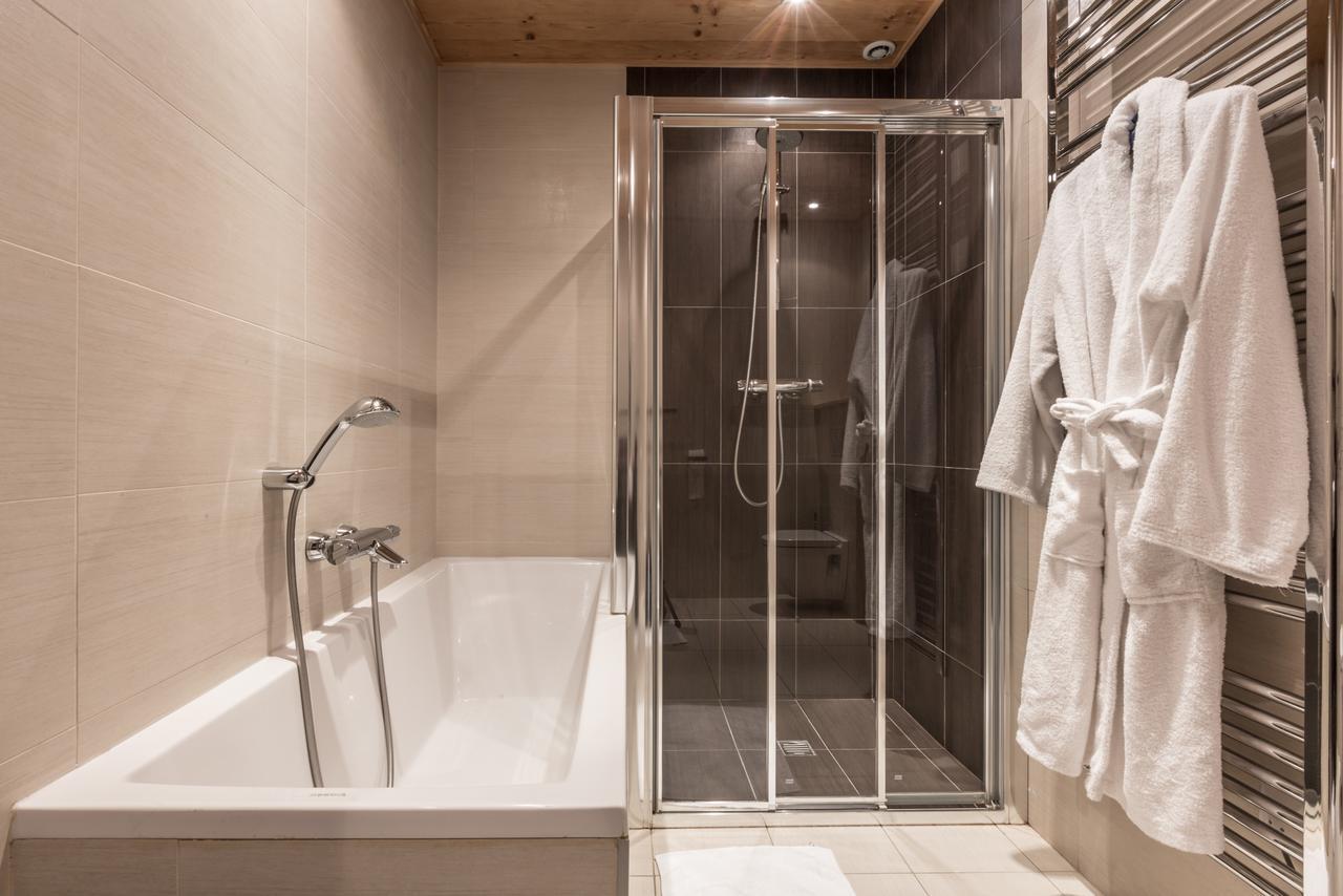 Apartment Au Bon Coin - Luxury Chamonix Hidden Haven, Mont Blanc View, Hot Tub And Garden Exterior foto