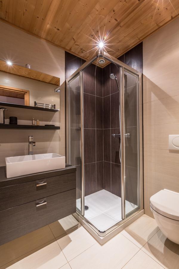 Apartment Au Bon Coin - Luxury Chamonix Hidden Haven, Mont Blanc View, Hot Tub And Garden Exterior foto